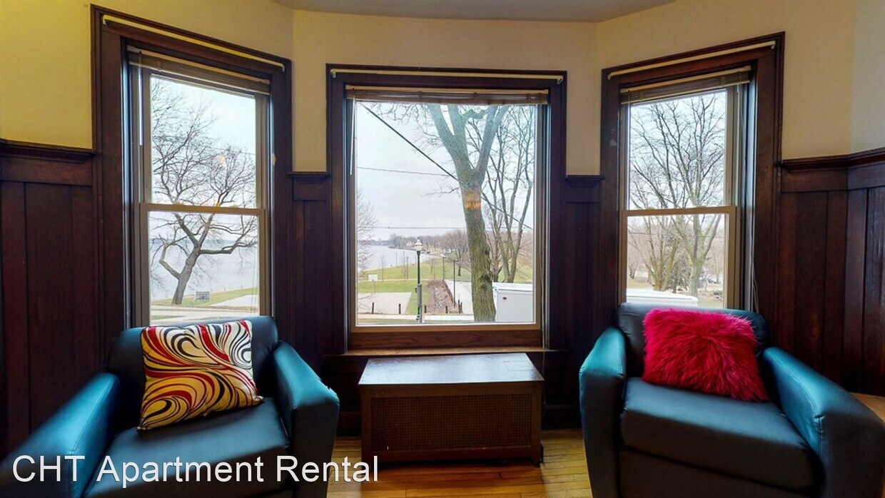 Primary Photo - 2 br, 1 bath Apartment - 151 E. Gilman St
