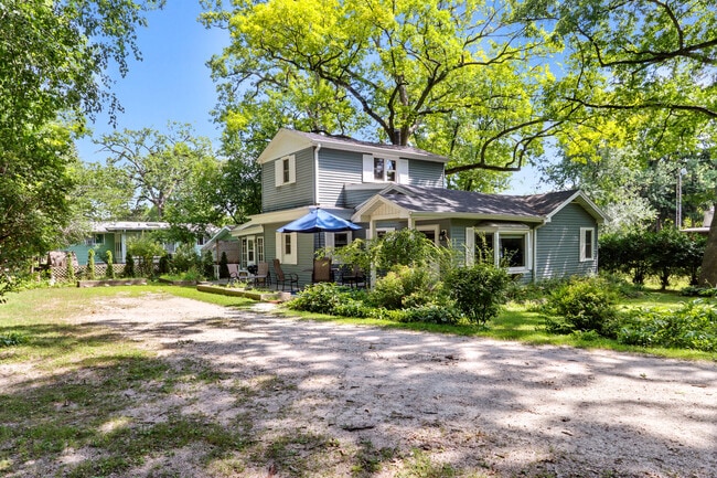 Foto del edificio - 1137 Dorwood Dr