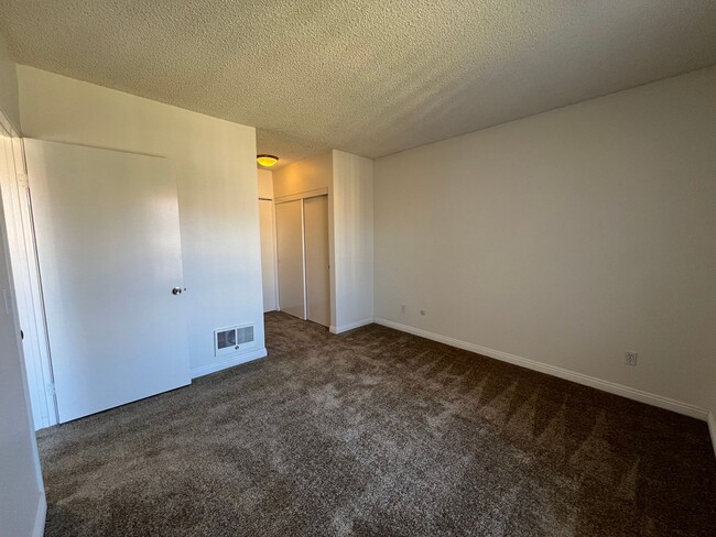 Building Photo - Welcome Home to La Casa Balboa +55 Communi...