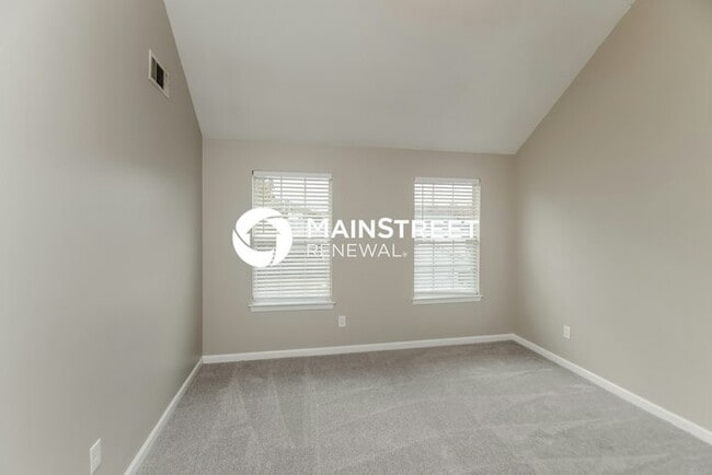 Building Photo - 4 Bedroom Pet-Friendly Home in Douglasville, GA with Main Street Renewal