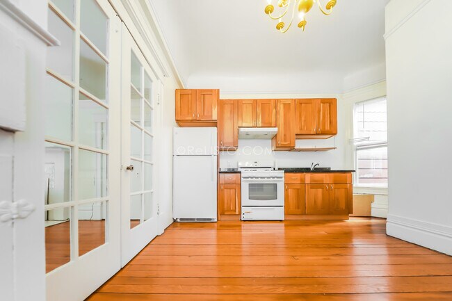 Foto del edificio - 1661 Oak St