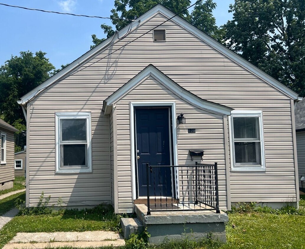 Foto principal - 129 E Wampum Ave