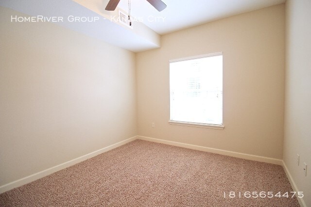 Building Photo - 6449 NW 70th St