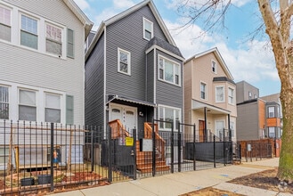 Building Photo - 1845 N Mozart St