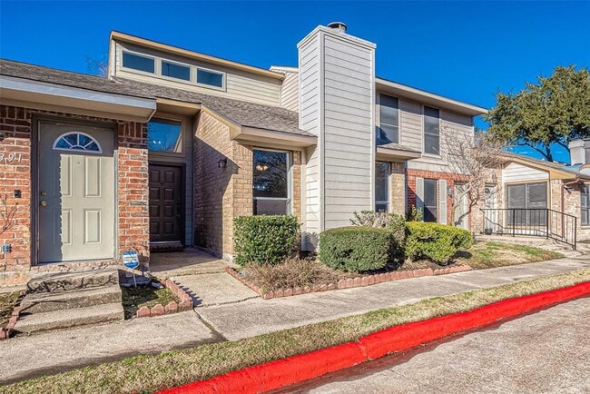 Building Photo - 9393 Westwood Village Dr