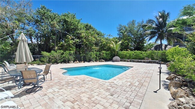 Building Photo - 254 Palermo Cir