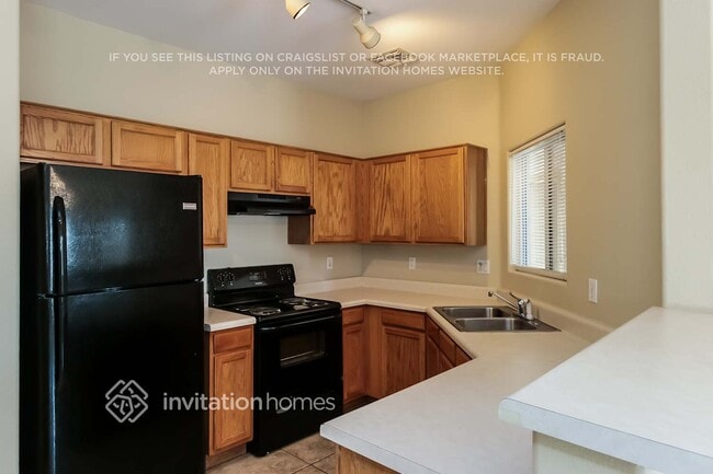 Building Photo - 3718 W Oregon Ave