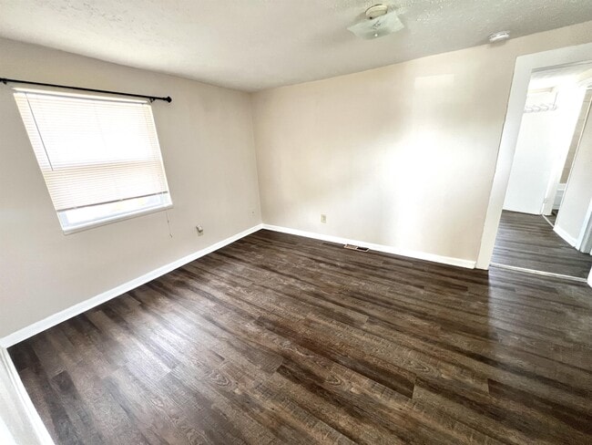 Photo - 1212 Wallace St House