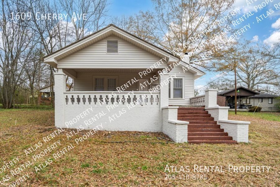 Primary Photo - 1609 Cherry Ave