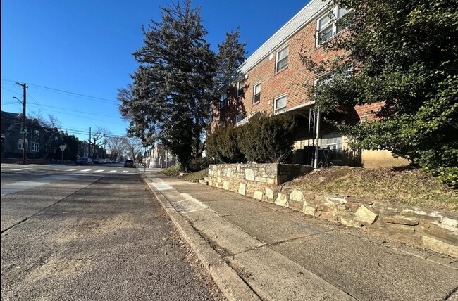 Foto del edificio - 2101 Hartel Ave