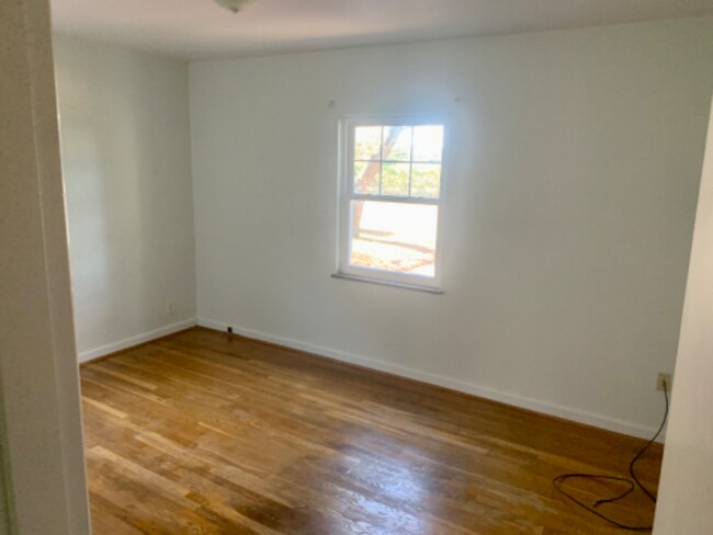 Foto del edificio - 5404 Reading Rd