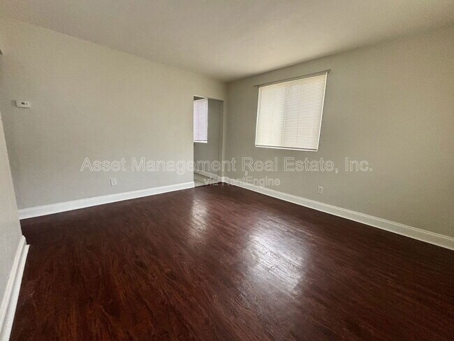 Foto del edificio - 2822 37th Ave N