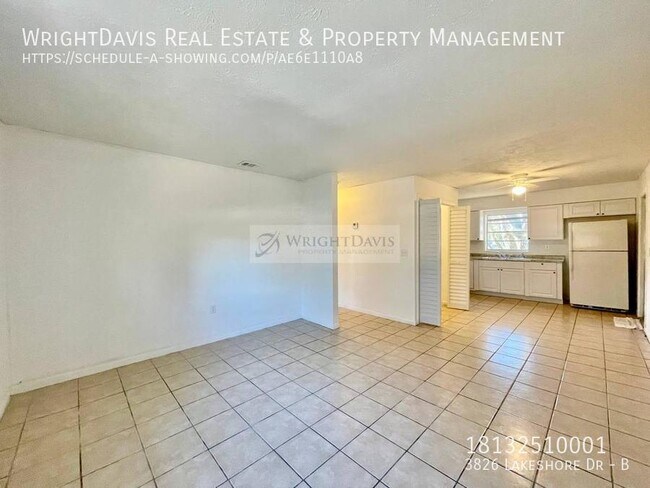 Building Photo - Charming 2/1 duplex in Tampa!