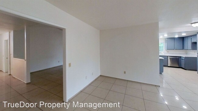 Foto del edificio - 4 br, 2 bath House - 824 S Lassen Ave