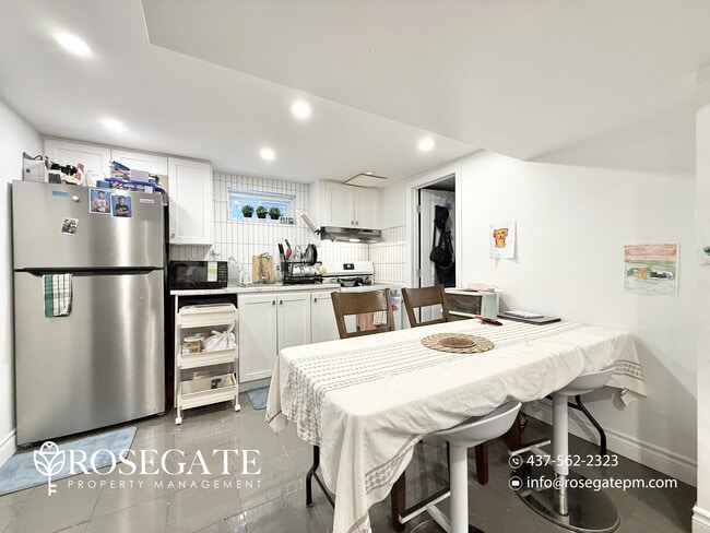 Building Photo - Modern 2-Bedroom Basement Apartment with In-Unit Laundry – Scarborough