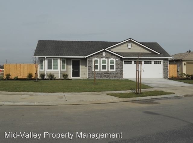 Primary Photo - 4 br, 3 bath House - 2300 Tahoe Avenue