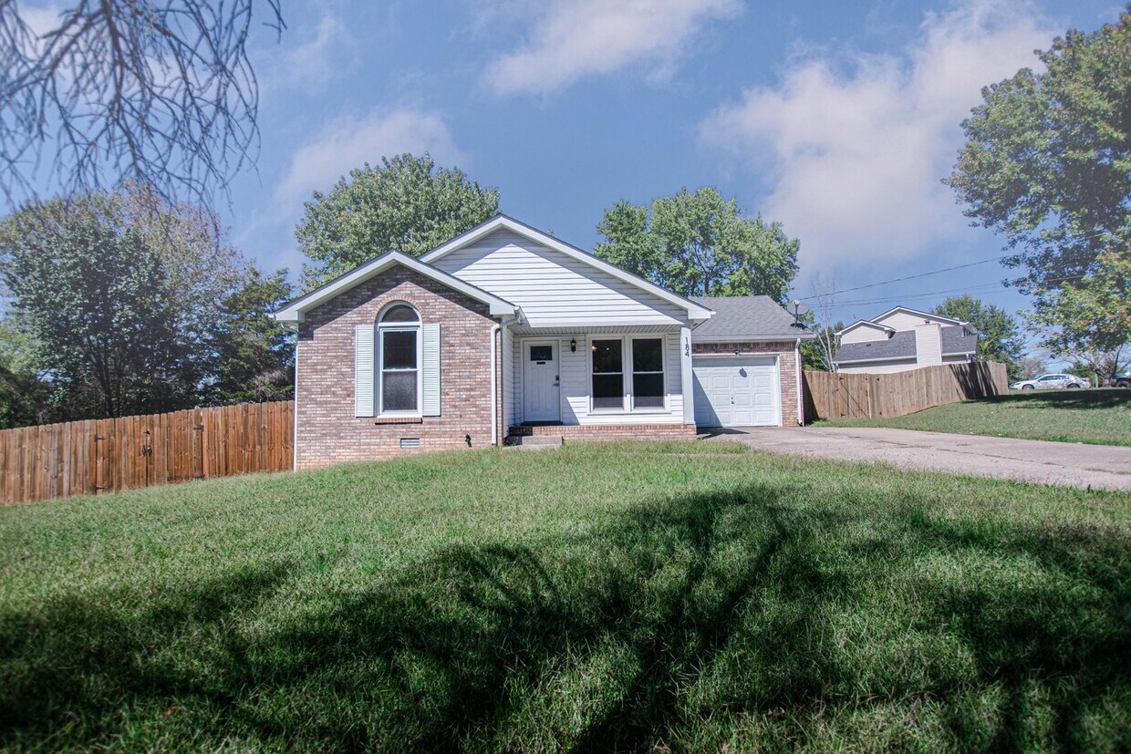 Primary Photo - Updated Three Bedroom!