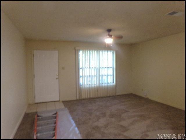 Building Photo - 610 S Maple St