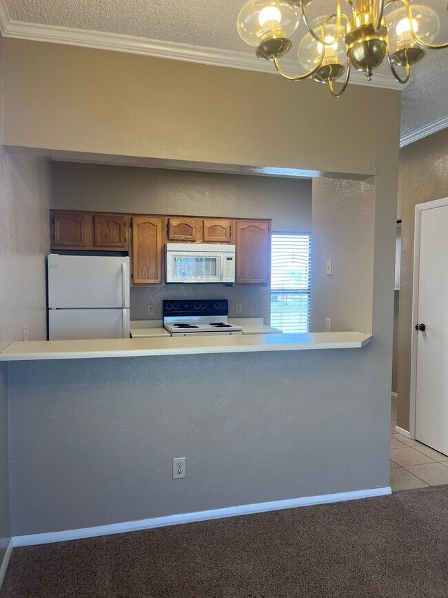 Foto del edificio - 1028 Mockingbird Ln