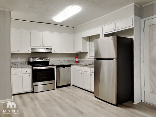 Foto del edificio - 255 Bellwood Ln