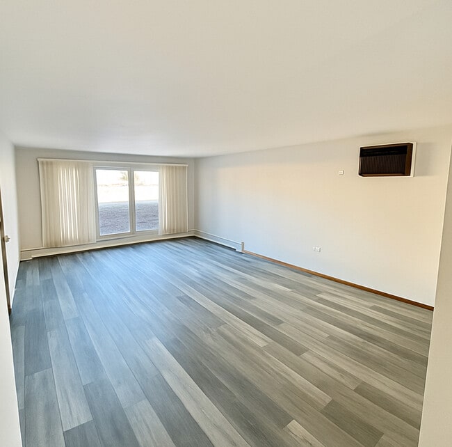 Building Photo - 2722 N 74th Ave