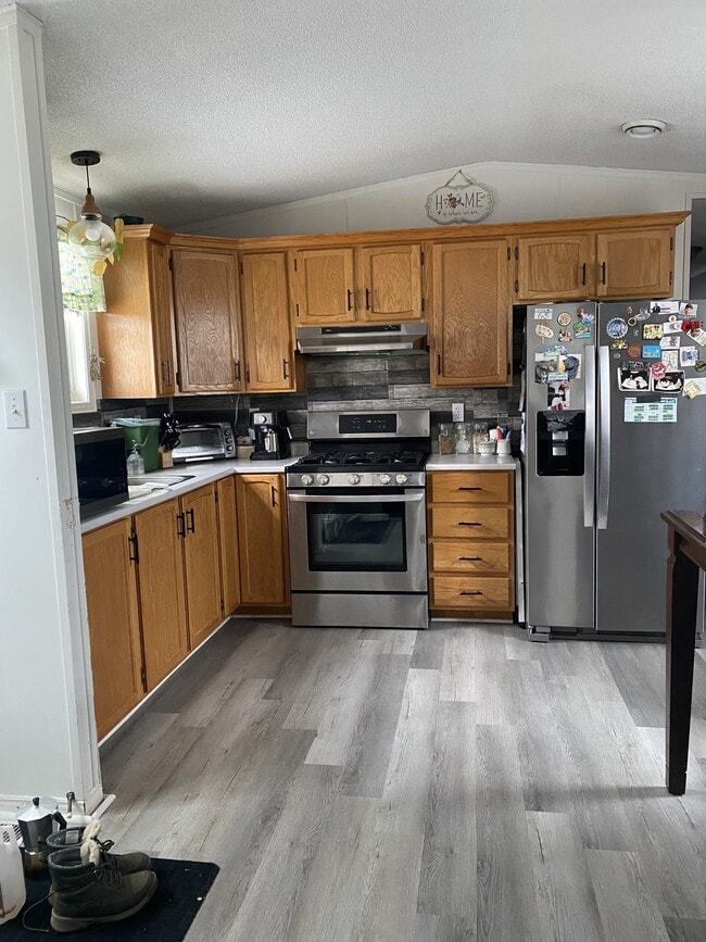 Building Photo - 12 Grant Dr