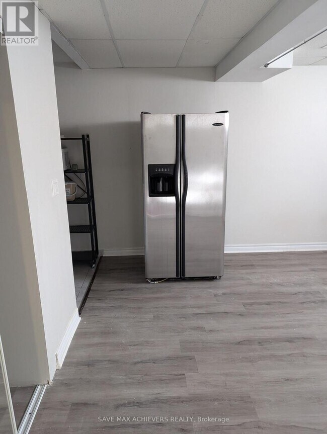 Photo du bâtiment - 369 Georgian Dr