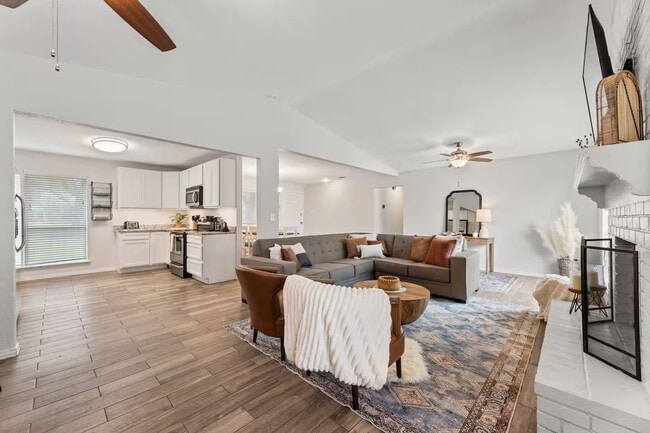 Photo - 2018 Sandy Trail House