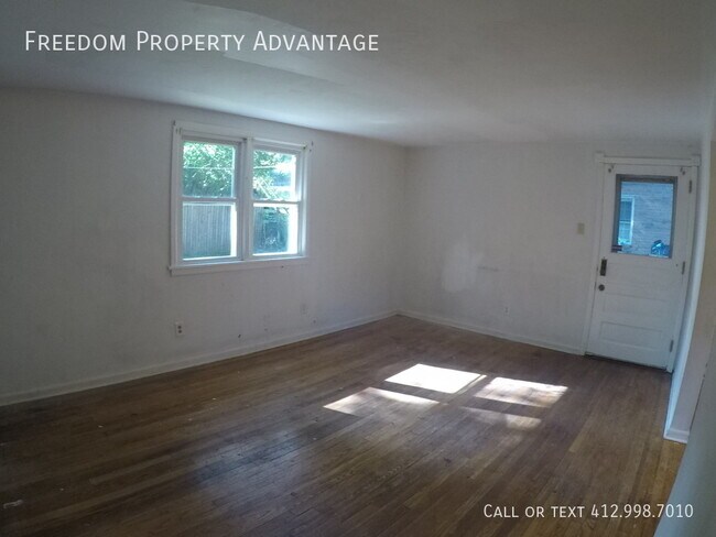Building Photo - 291 Greenlee Unit 2 - Brentwood