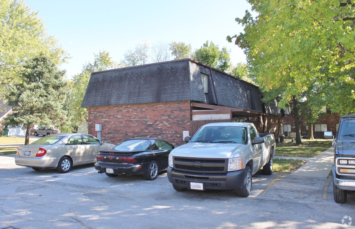 Foto del edificio - Village Lane Apartments