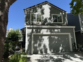 Building Photo - 813 Chardonnay Cir