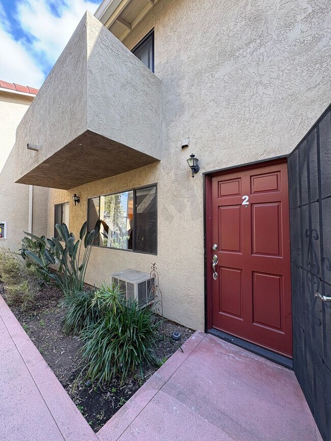Foto del edificio - Modern 2-Bedroom Condo Near SDSU