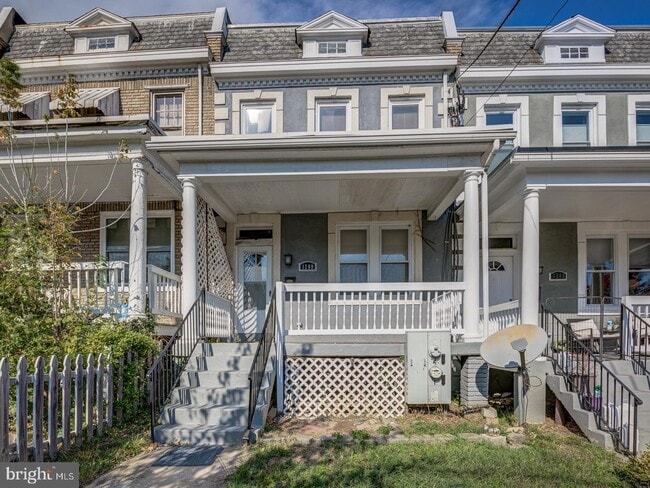 Building Photo - 1209 Ingraham St NW