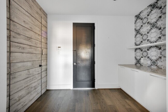 Foto del edificio - 9623 Towne Lake Pkwy