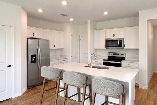 Foto del edificio - 8695 Elmo Ln