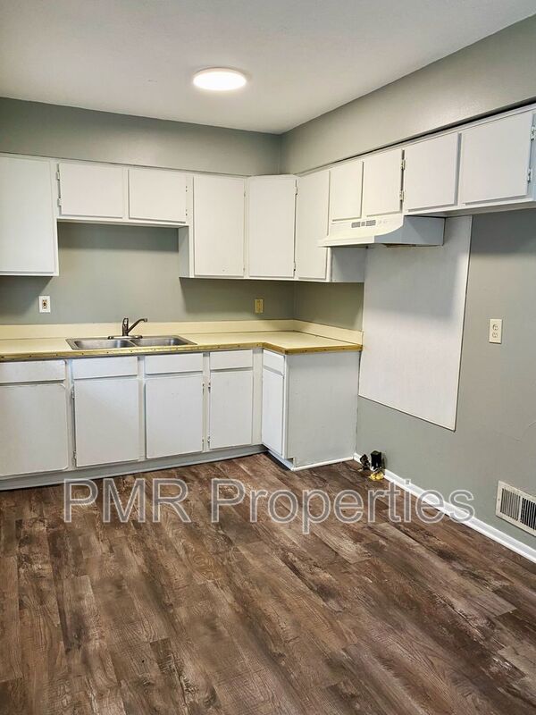 Foto del edificio - 4473 Redman Ave