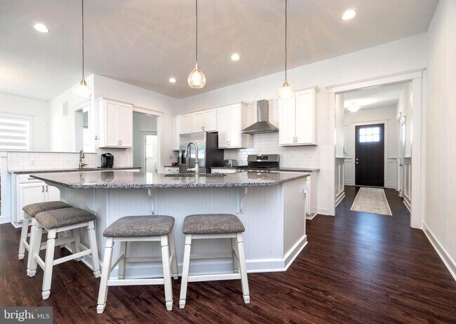 Building Photo - 22395 Arbor Cir