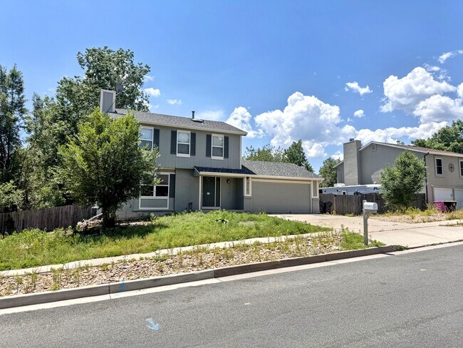 Foto del edificio - 2115 Rimwood Dr
