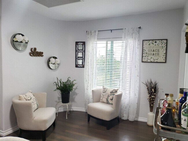 Building Photo - 3 br, 2 bath House - 5511 Cervantes Avenue