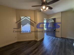 Building Photo - 1362 Chestnut St
