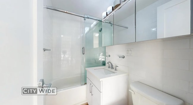 Foto del edificio - 206 E 16th St