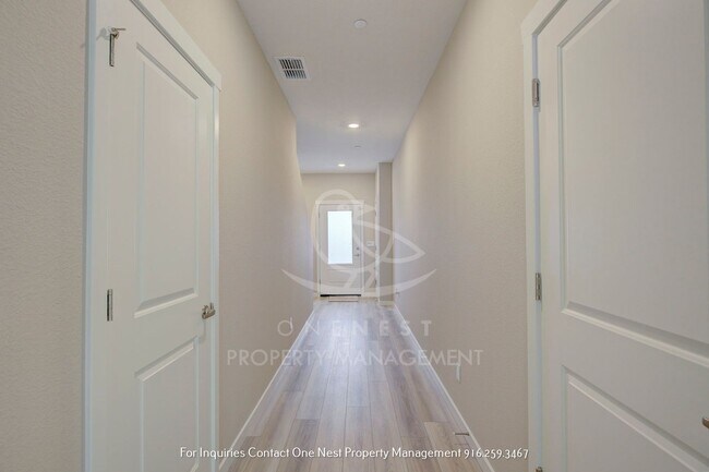 Foto del edificio - 3 bedroom, 2.5 bathroom, 2 car garage - Twelve Bridges - Lincoln