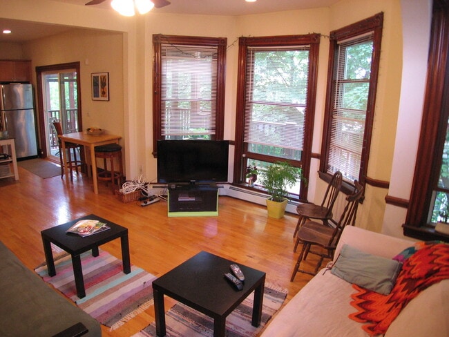 Photo - 118 Chestnut Ave Townhome