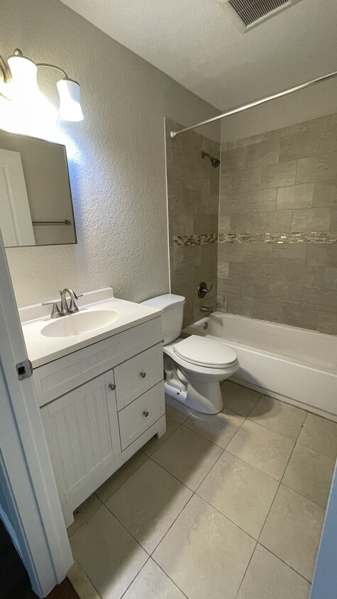 Bathroom - 3572 Montante Blvd