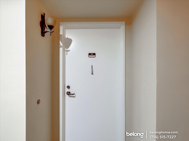 Building Photo - 24055 Paseo Del Lago St
