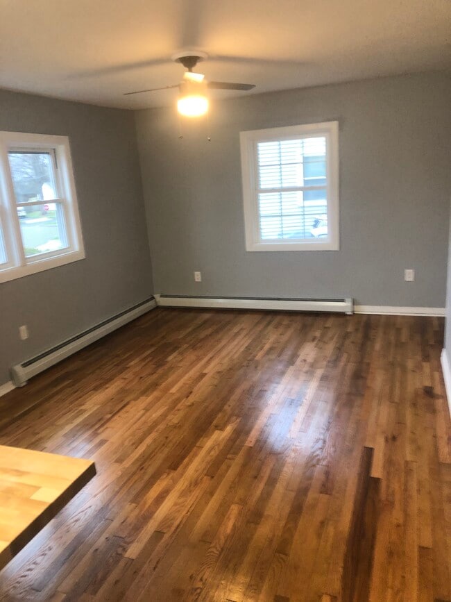 Building Photo - 114 Cortland Cir