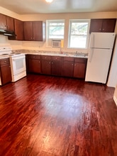 Building Photo - 213 W Court St