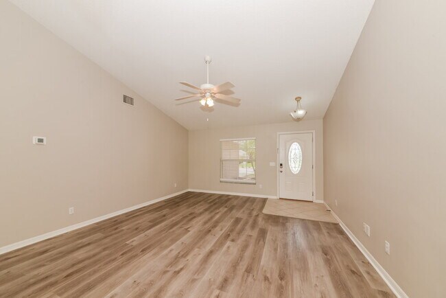 Foto del edificio - 4637 72nd Ct E