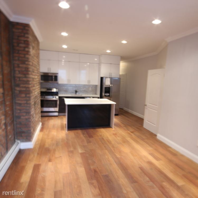 Primary Photo - 77 Schaefer St