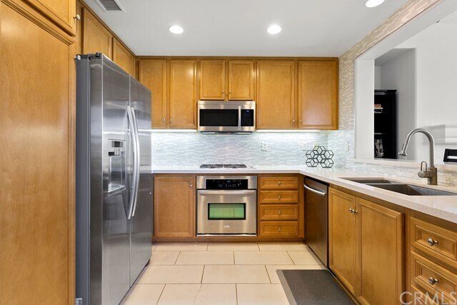 Building Photo - 44 Glenalmond Ln